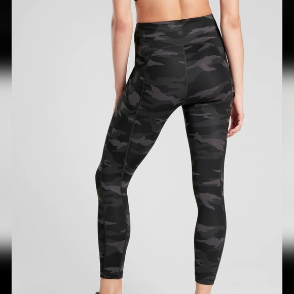 Athleta Ultimate 7/8 Tight Camo Women's Small - Picture 3 of 11